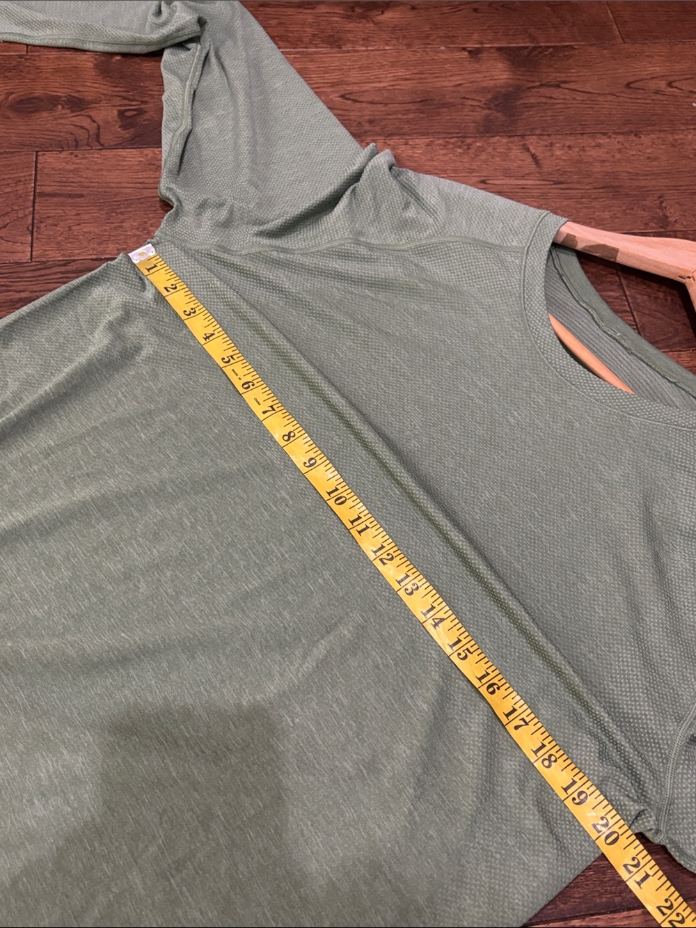 Lululemon Metal Vent Lightweight Long-Sleeve Crew in Green Size Large seamless - Picture 8 of 10